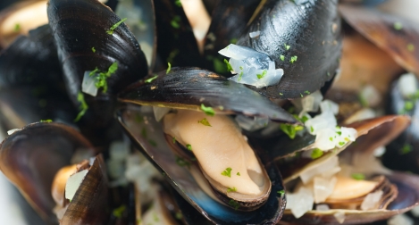 Island Steamed Mussels