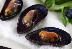 Blueberry Mussels on the Half Shell